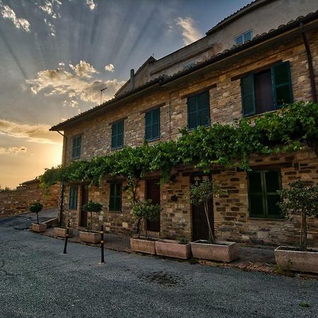 Отель Due Torri Сан-Северино-Марке Экстерьер фото